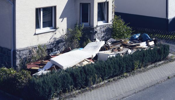 Yard Junk Removal in Midland