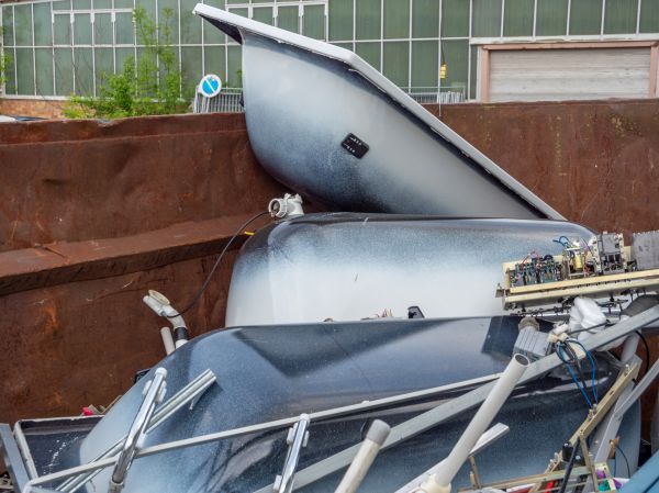 Bathtub Disposal in Midland